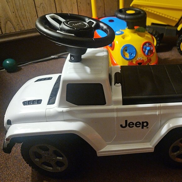 Ride on toy - Picture 2 of 3